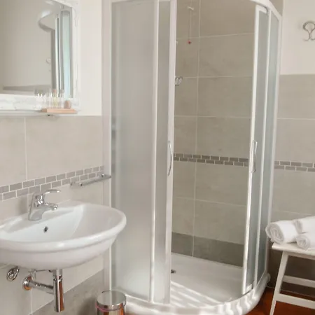 Montenero Casa de hóspedes 4*