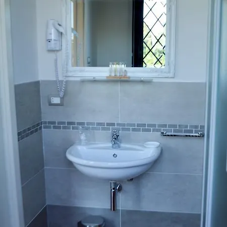 Montenero Gasthof Cavalcaselle